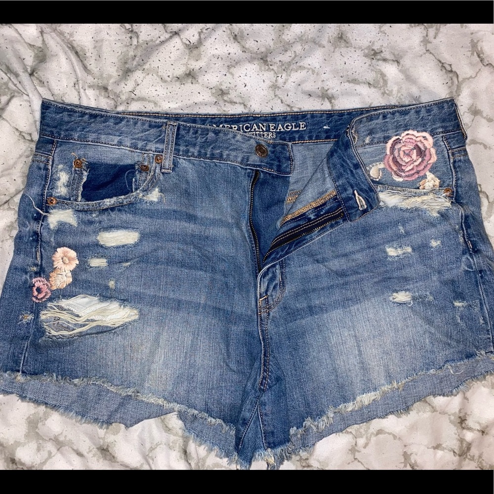 American Eagle Hi-Rise Festival Shorts